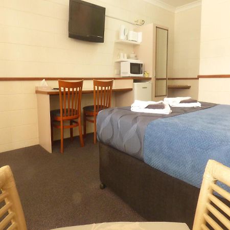 Banjo Paterson Motor Inn Τάουνσβιλ Εξωτερικό φωτογραφία